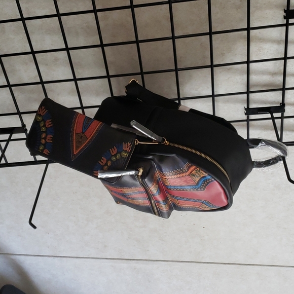 Backpack - Picture 3 of 3